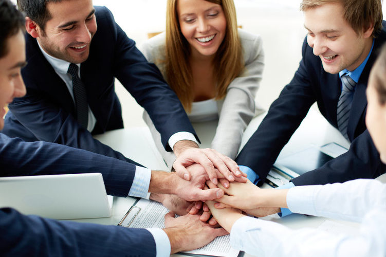 4 Tips To Build Better Office Camaraderie