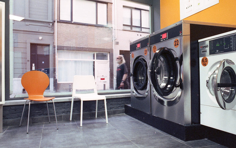 Automatic laundry
